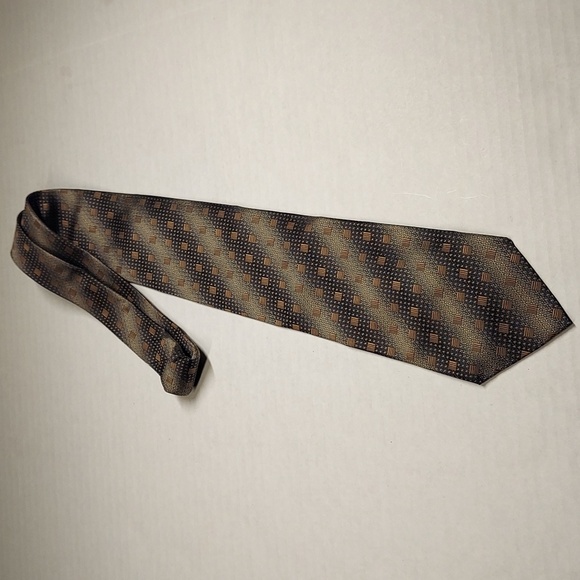 05. Burma o Bibas Necktie - Picture 4 of 9